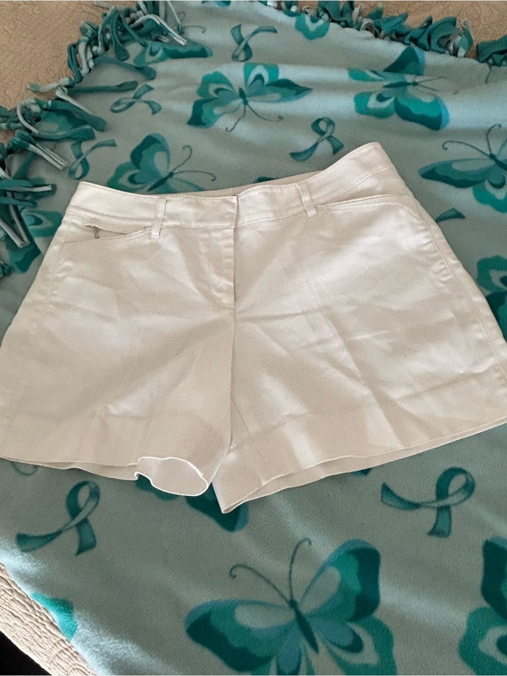 White House Black Market Women's White Tailored Bermuda Shorts